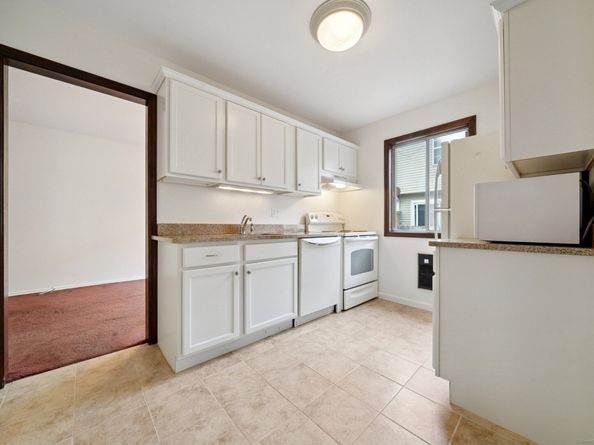 69 Maple Tree Avenue APT 4, Stamford CT 06906