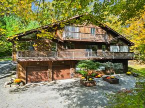 104 Blue Spruce Circle, Weston CT 06883