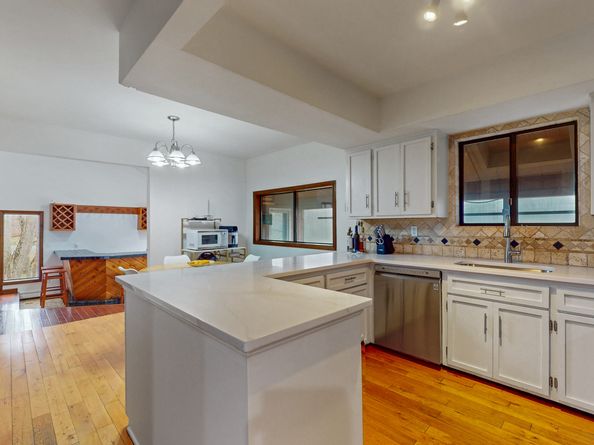 6 Dartmouth Drive, Shelton CT 06484