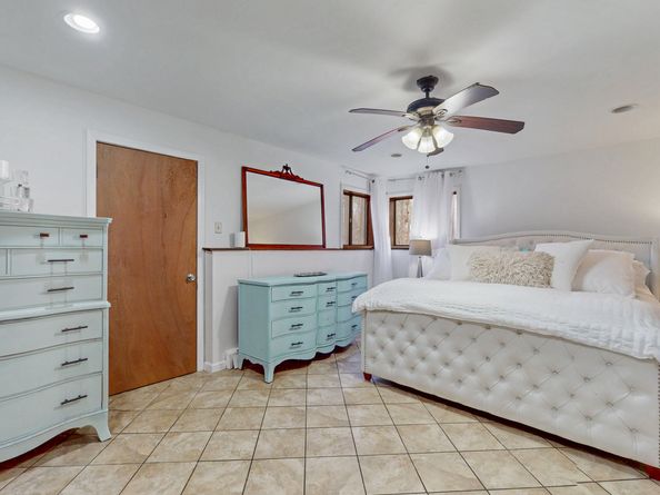 6 Dartmouth Drive, Shelton CT 06484