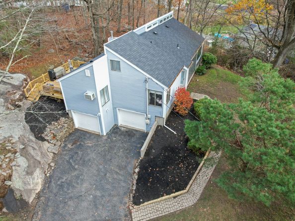 6 Dartmouth Drive, Shelton CT 06484