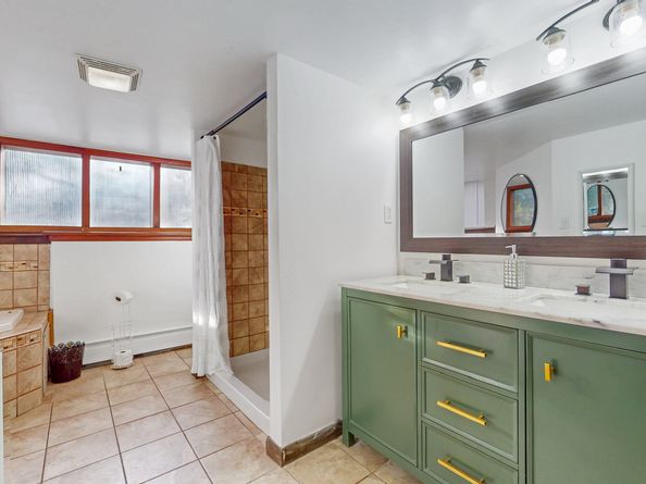 6 Dartmouth Drive, Shelton CT 06484