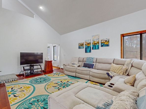 6 Dartmouth Drive, Shelton CT 06484