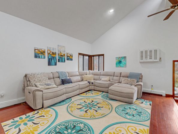 6 Dartmouth Drive, Shelton CT 06484