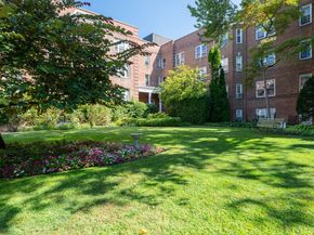 70 Strawberry Hill Avenue APT 22D, Stamford CT 06902