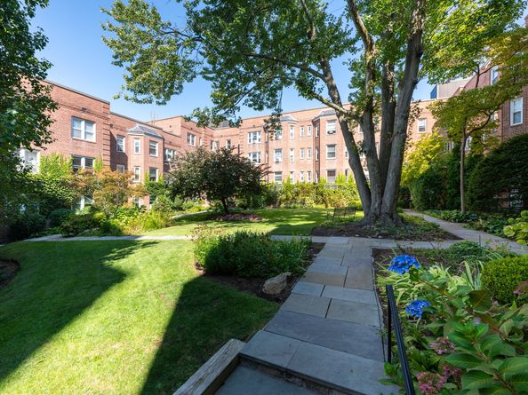 70 Strawberry Hill Avenue APT 22D, Stamford CT 06902