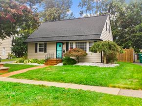 125 Meadowbrook Road, Stratford CT 06614