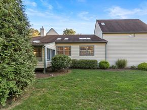 39 L Hermitage Drive 39, Shelton CT 06484