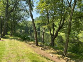 39 L Hermitage Drive 39, Shelton CT 06484