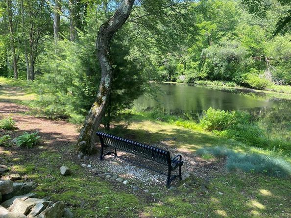 39 L Hermitage Drive 39, Shelton CT 06484