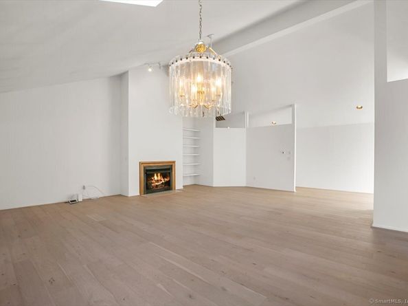 39 L Hermitage Drive 39, Shelton CT 06484