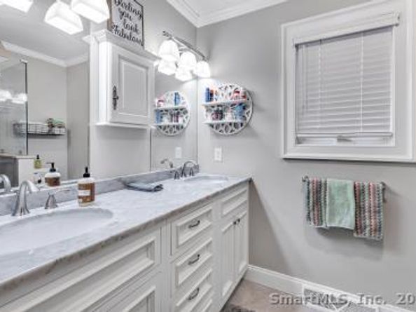 289 Agawam Drive B, Stratford CT 06614