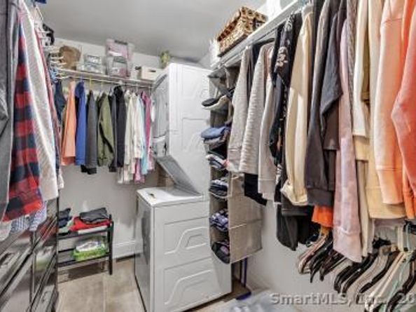 289 Agawam Drive B, Stratford CT 06614