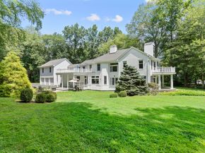 101 Brambley Hedge Circle, Fairfield CT 06824
