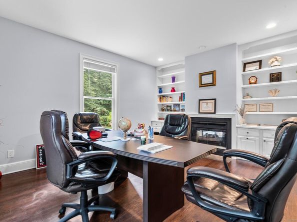 101 Brambley Hedge Circle, Fairfield CT 06824