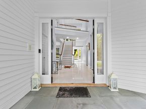101 Brambley Hedge Circle, Fairfield CT 06824