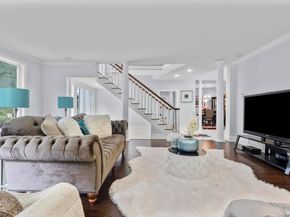 101 Brambley Hedge Circle, Fairfield CT 06824