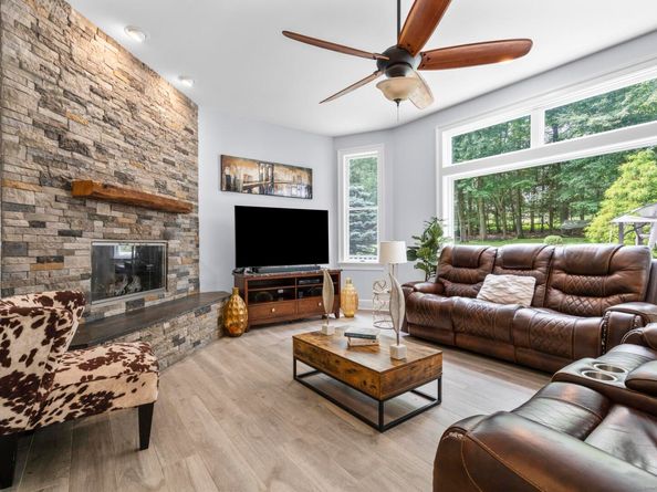 101 Brambley Hedge Circle, Fairfield CT 06824