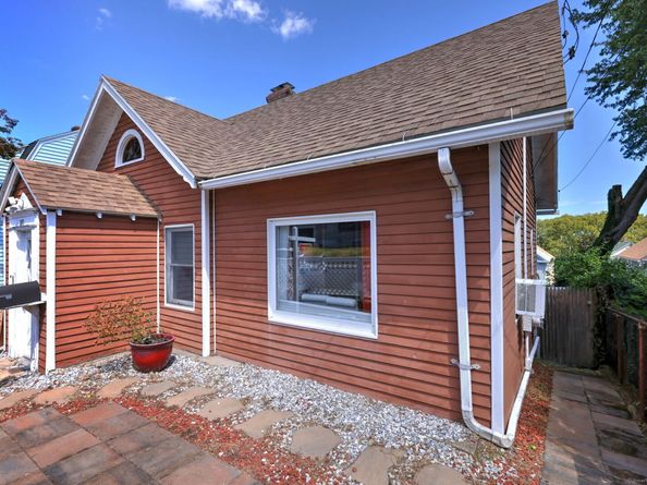 98 Boston Terrace, Bridgeport CT 06610