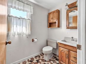 341 S Pine Creek Road, Fairfield CT 06824