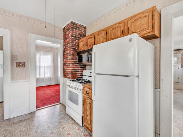 341 S Pine Creek Road, Fairfield CT 06824
