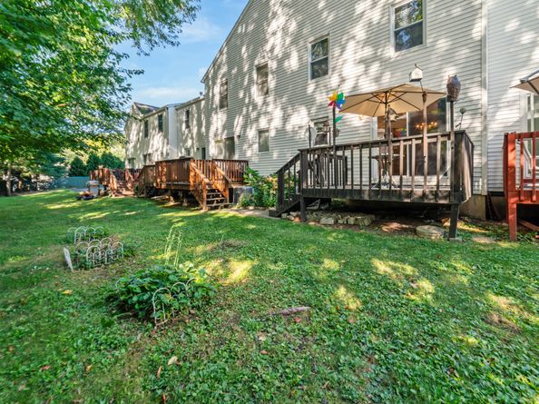 10 Colonial Village 10, Shelton CT 06484