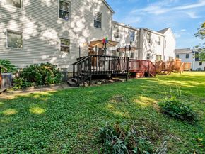 10 Colonial Village 10, Shelton CT 06484