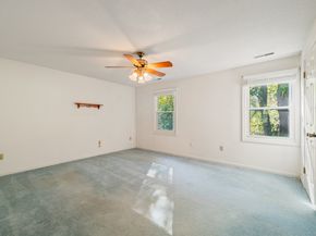 10 Colonial Village 10, Shelton CT 06484