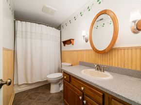 10 Colonial Village 10, Shelton CT 06484