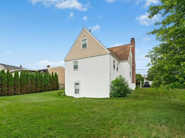 299 Marlborough Terrace, Fairfield CT 06825