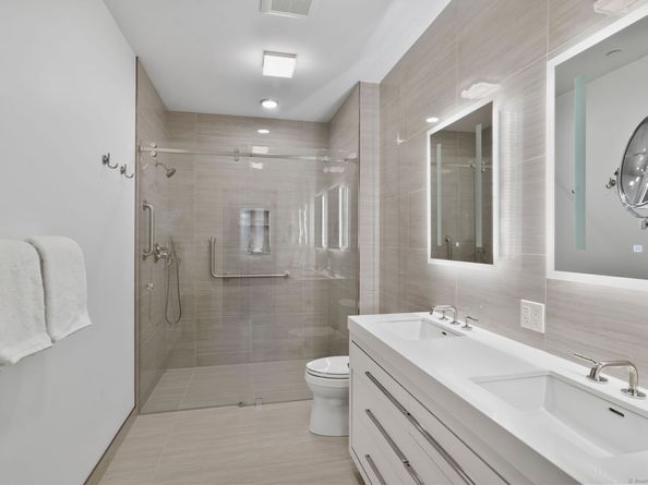 180 Park Street D202, New Canaan CT 06840