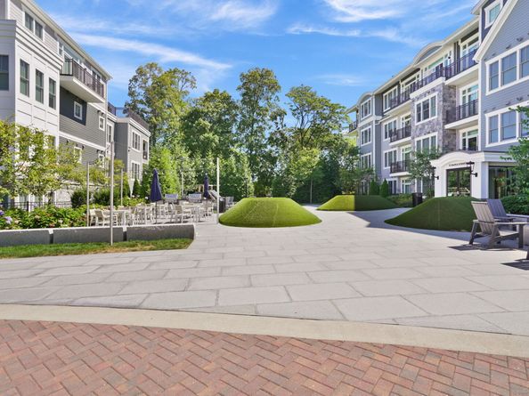 180 Park Street D202, New Canaan CT 06840