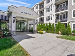 180 Park Street D202, New Canaan CT 06840