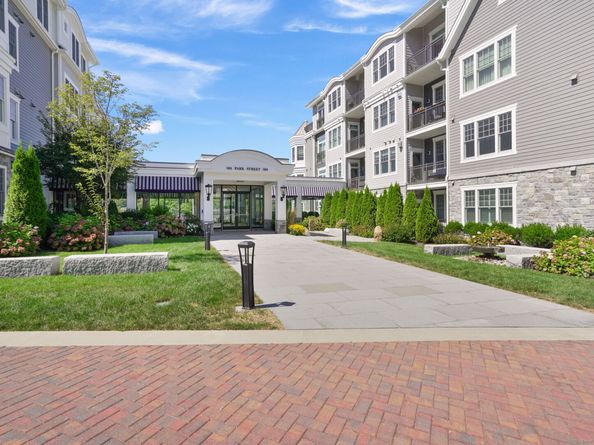 180 Park Street D202, New Canaan CT 06840