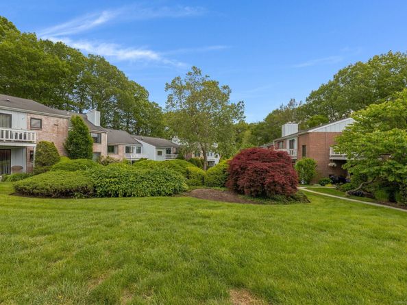 52 Hills Lane 52, Norwalk CT 06880