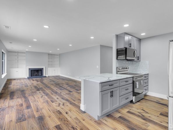 52 Hills Lane 52, Norwalk CT 06880