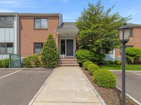 52 Hills Lane 52, Norwalk CT 06880