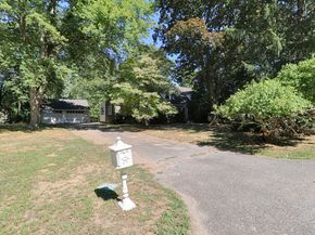 20 Ermine Street, Fairfield CT 06824