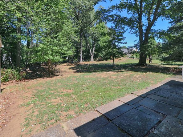 20 Ermine Street, Fairfield CT 06824