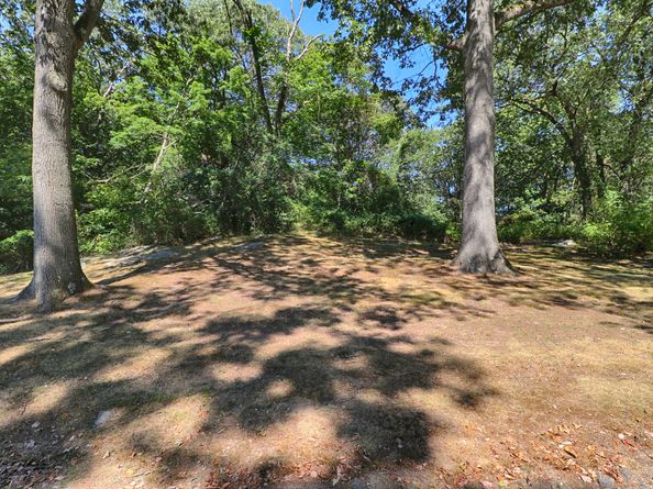 20 Ermine Street, Fairfield CT 06824