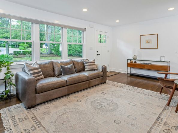 17 Burchard Lane, Norwalk CT 06853