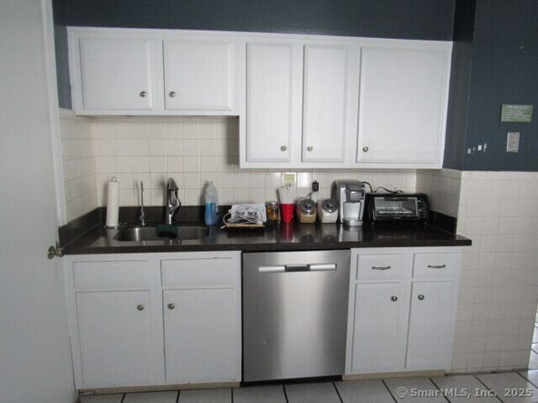 76 Porter Street, Bridgeport CT 06606