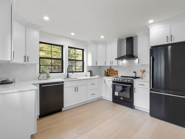 101 Parade Hill Road, New Canaan CT 06840