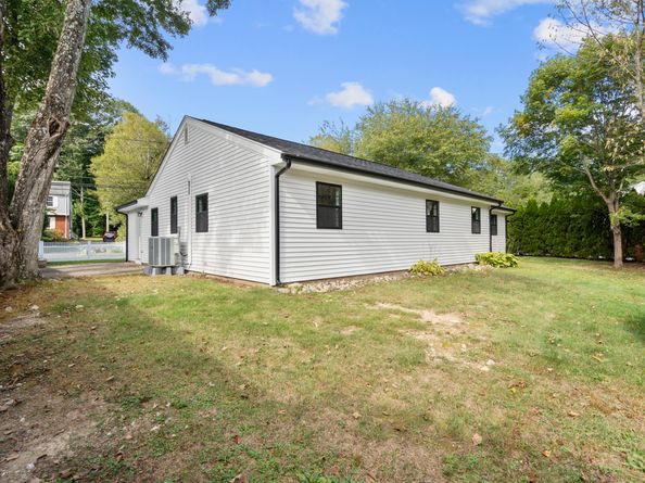 101 Parade Hill Road, New Canaan CT 06840