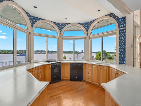 5060 Main Street, Stratford CT 06614