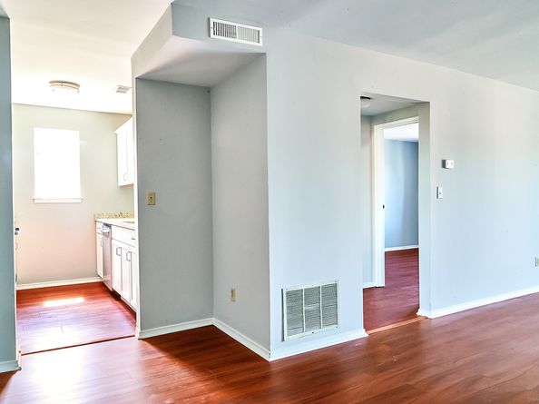 393 Laurel Avenue APT 415, Bridgeport CT 06605