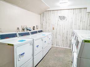 393 Laurel Avenue APT 415, Bridgeport CT 06605