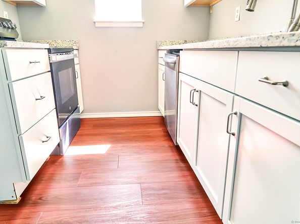 393 Laurel Avenue APT 415, Bridgeport CT 06605
