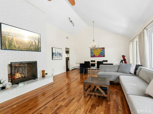 50 Ravenwood Drive, Weston CT 06883