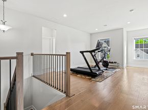 19 Enclave Circle 19, Newtown CT 06470